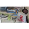 Image 2 : Screws, Nails, Casters, Door Hardware, Bolts, Washers & More