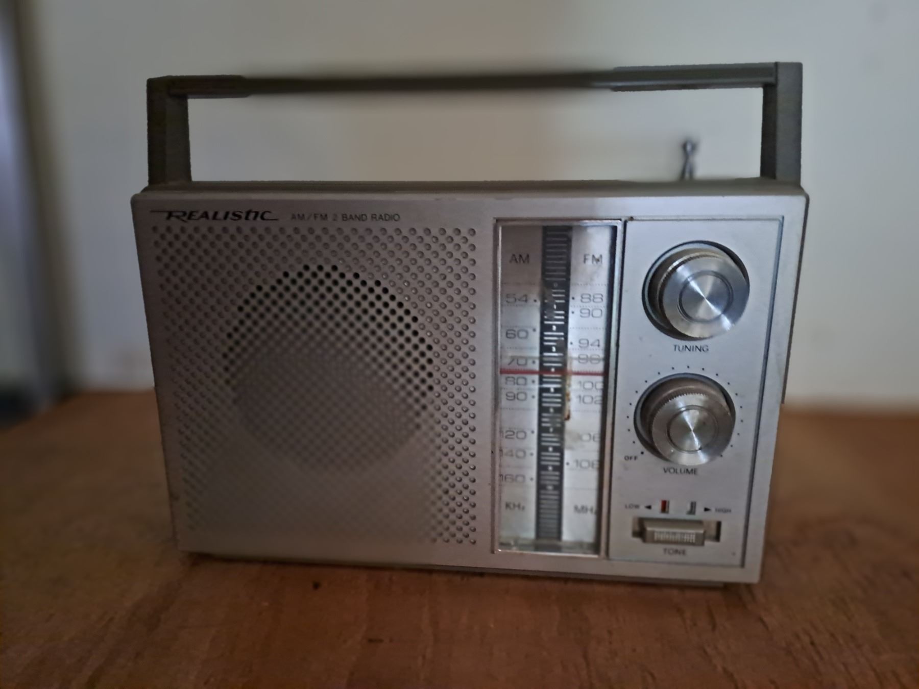 Vintage Radio Shack Realistic AM/FM 2 portable radio model 12-716 ...