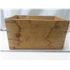 Image 2 : Okana Fruit Vintage Apple Crate w/ Milk Jugs
