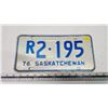 Image 1 : 1976 Saskatchewan license plate - R 2-195
