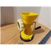 Image 2 : Vintage Yellow Meat Grinder