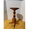Image 1 : 19" Tall Wood Plant Stand