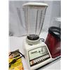Image 2 : Household appliances - Blender and Popcorn maker