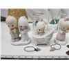 Image 2 : Bundle of collectible items - 2 glass vases, precious moments figurines, etc.