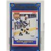 Image 3 : 2 Wayne Gretzky hockey cards, in hard plastic display cases