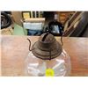 Image 2 : Vintage Oil Lamp