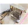 Image 4 : Vintage Flip Toaster
