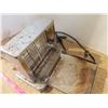 Image 5 : Vintage Flip Toaster