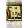 Image 2 : BOX OF ASSORTED HOCKEY CARDS