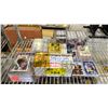 Image 2 : LOT OF ASSORTED HOCKEY CARDS