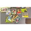 Image 2 : LOT OF ASSORTED HOCKEY & BASEBALL CARDS