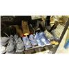 Image 2 : SHELF OF ASSORTED SHOES & ICE SKATES