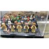 Image 3 : LOT OF ASSORTED LEGO FIGURES IN DISPLAY CASE
