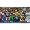 Image 3 : LOT OF ASSORTED LEGO FIGURES IN DISPLAY CASE