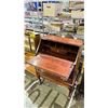 Image 2 : MAHOGANY DROP FRONT SECRETAIRE