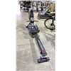 Image 2 : ECHELON ROW MACHINE WITH POWER CORD (NO SCREEN, PULL STRAP TWISTED)