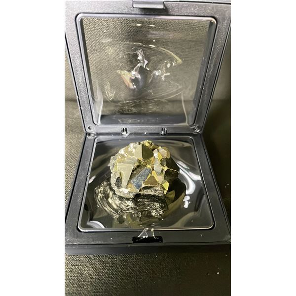 PYRITE CLUSTER