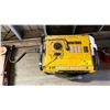 Image 2 : DEWALT DXGNR7000 PORTABLE GAS GENERATOR