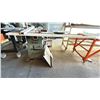 Image 2 : KING INDUSTRIAL TABLE SAW WITH ASSORTED GUIDES
