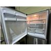 Image 2 : SAMSUNG STAINLESS STEEL 32" FRIDGE WITH PULL-OUT FREEZER