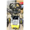 Image 3 : 3 KARCHER PRESSURE WASHERS (UNKNOWN WORKING CONDITION, MAY BE MISSING PIECES)