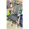 Image 2 : MESH BACK ROLLING OFFICE CHAIR