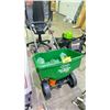 Image 2 : SCOTTS TURF BUILDER EDGEGUARD DLX BROADCAST SPREADER