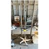 Image 2 : ADJUSTABLE PORTABLE CLOTHING RACK