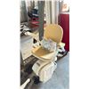 Image 2 : ACORN STAIR LIFT WITH KEYS