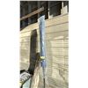 Image 2 : PATIO UMBRELLA WITH STAND