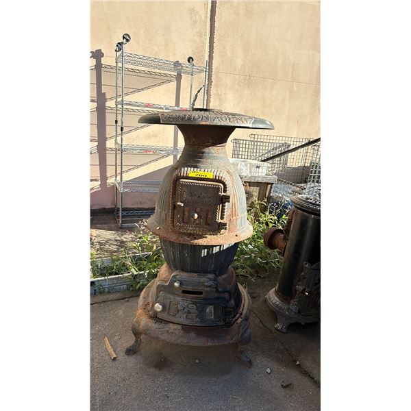 GUNNY STATION AGENT CAST IRON FURNACE