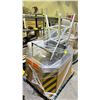 Image 2 : PALLET OF ASSORTED CHAIRS