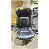 Image 2 : LAZBOY ROLLING OFFICE CHAIR (ARMREST DAMAGE)