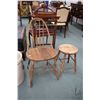 Image 1 : Vintage spindle back chair and stool