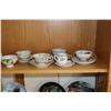 Image 2 : Approximately forty seven collectors plates including wildlife, Russian themed, plus a selection of 
