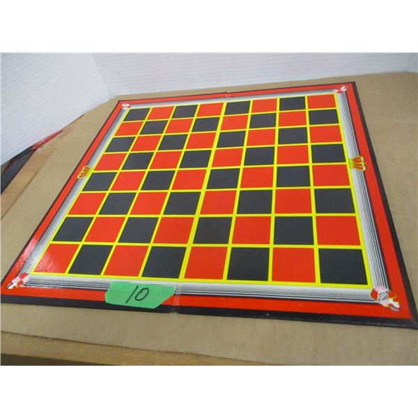 CHECKERS GAME BOARD