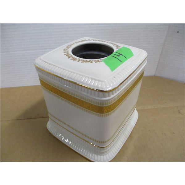KLEENEX BOX HOLDER