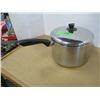 Image 1 : ESTATE:  POT C/W LID