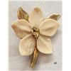 Image 1 : Large 10K Gold Ivory Dogwood With Gold Nugget