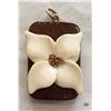 Image 1 : Ivory Dogwood And Gold Nugget Pendant