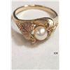 Image 1 : 10K Gold Pearl And Leaf Ring