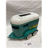 Image 4 : Vintage Nylint Pressed Steel Thoroughbred Farms Horse Trailer With Plastic Horses