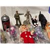 Image 4 : Monster High Dolls, Collectibles, Army Figures, Nhl Players, Etc..