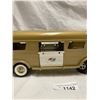 Image 4 : Vintage Structo Vista Dome Horse Van