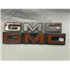 Image 2 : 2 Vintage Gmc Fender Emblems And 2 Gmc Pick Up Brochures 1977