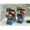 Image 4 : 5 M&M Candy Dispensers