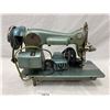Image 3 : Vintage Green Domestic Sewmaster 470