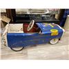 Image 4 : Vintage Pedal Car