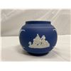 Image 2 : Rare Dark Blue Wedgwood Sugar Bowl