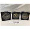 Image 1 : 3 Vintage Airplane Gauges